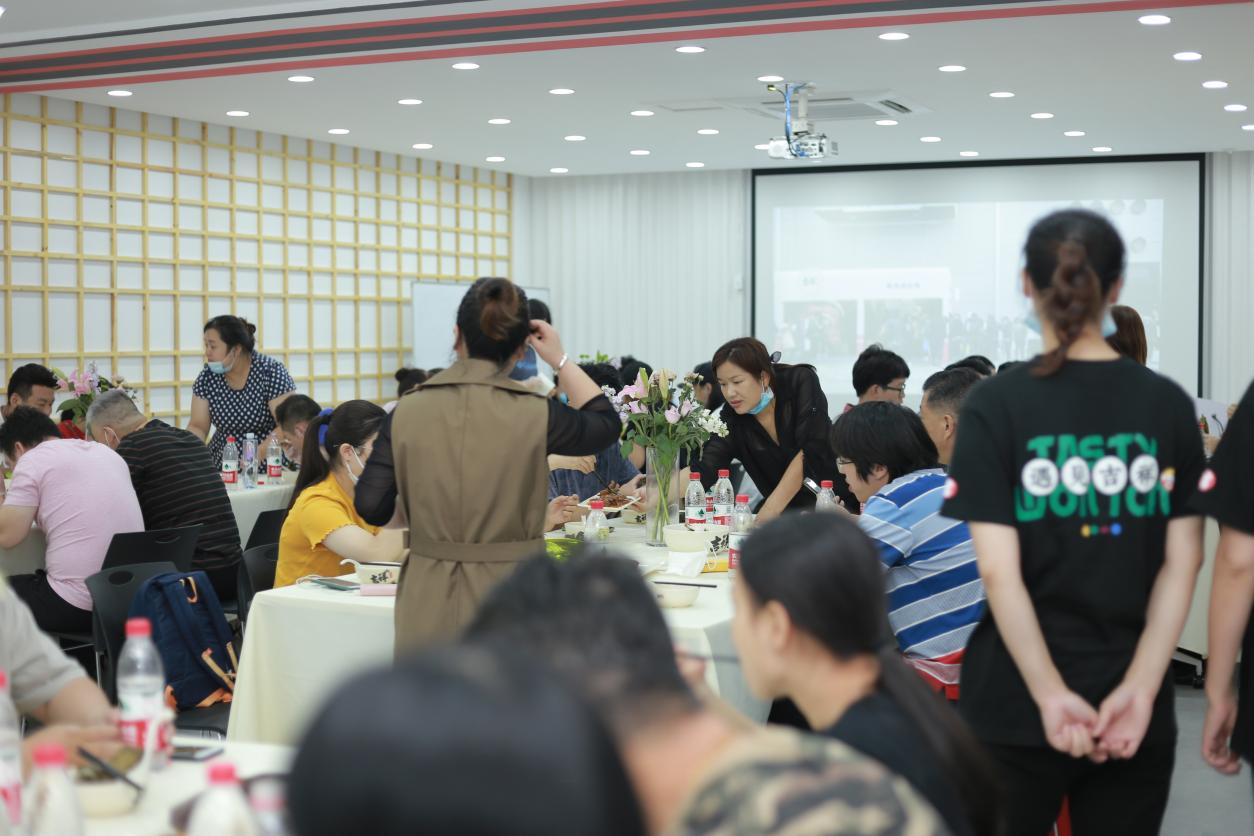 寧波餛飩加盟故事——怎么做到月營業額突破十萬？